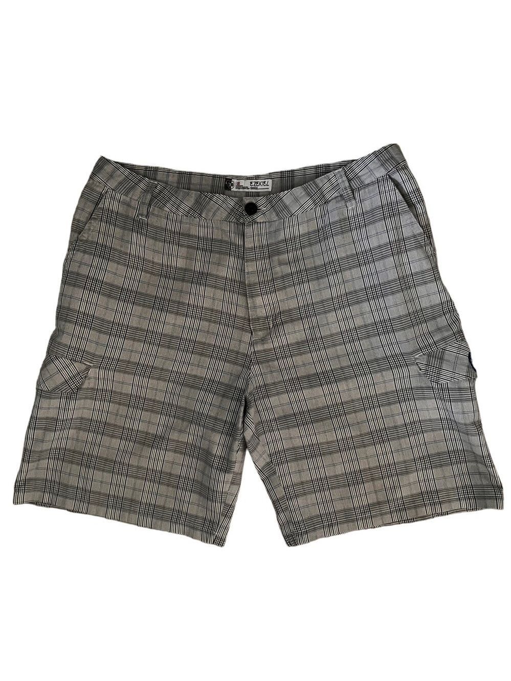 Ezekiel Grey Plaid Embroidered Logo Cargo Pocket Skater Shorts Men’s Size 38